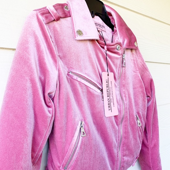 🆕Urban Republic Girls Pink Velvet Moto Jacket (M) - Picture 4 of 4